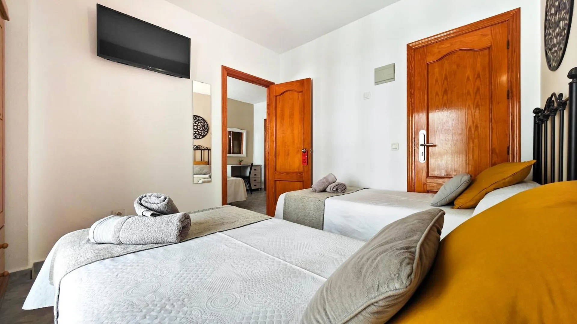 Sant Antoni de Portmany Hostal Dinamarca בית הארחה Sant Antoni de Portmany