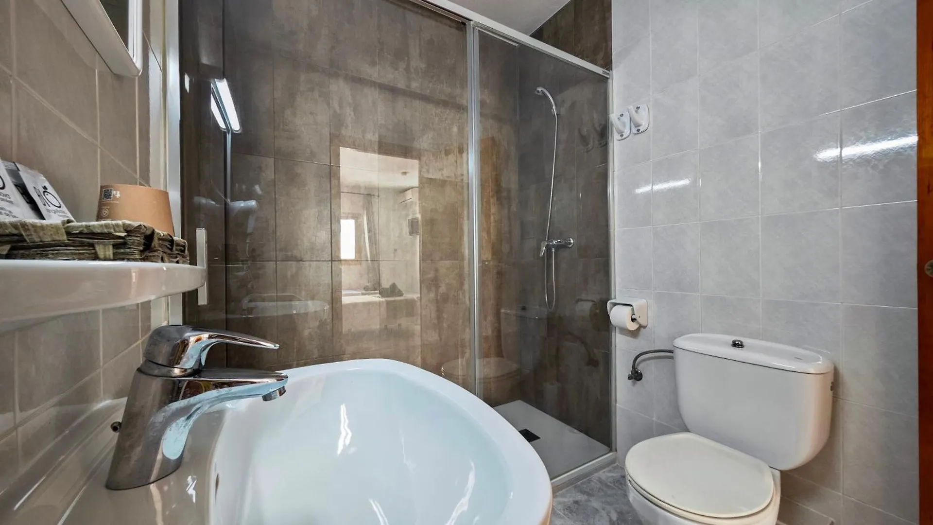 Sant Antoni de Portmany Hostal Dinamarca בית הארחה Sant Antoni de Portmany