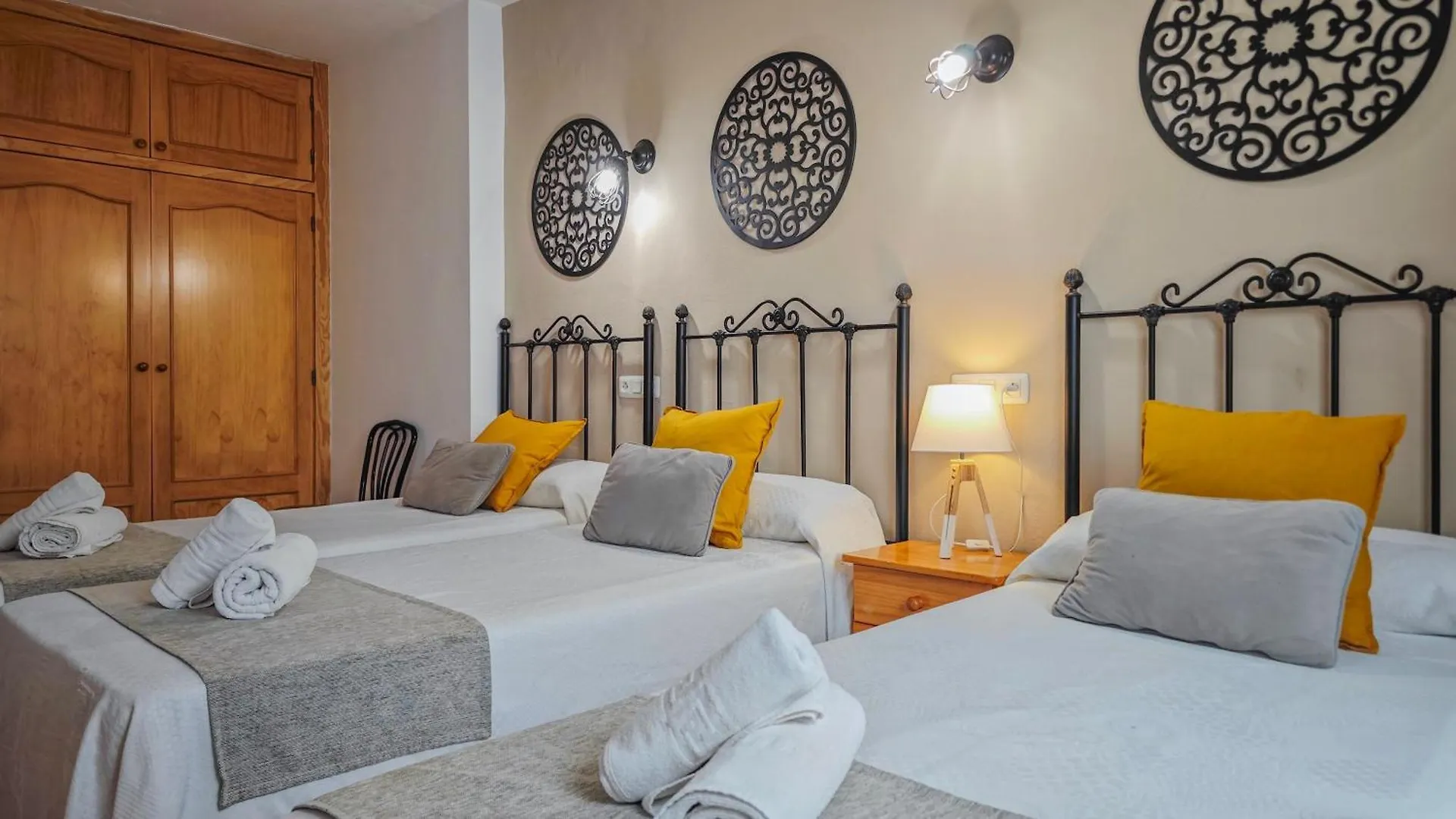 בית הארחה Sant Antoni de Portmany Hostal Dinamarca