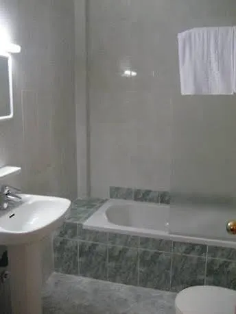 ** בית הארחה Sant Antoni de Portmany Hostal Dinamarca ספרד